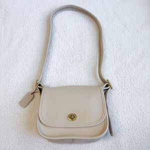 Vintage Coach 1997 Legacy Flap Bone Leather Crossbody Amazing Condition 9965
